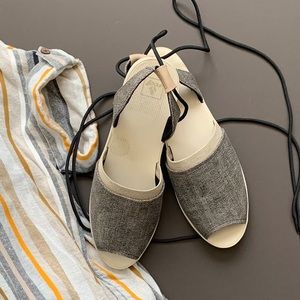 Stylish Reef Sandals with Ankle Laces